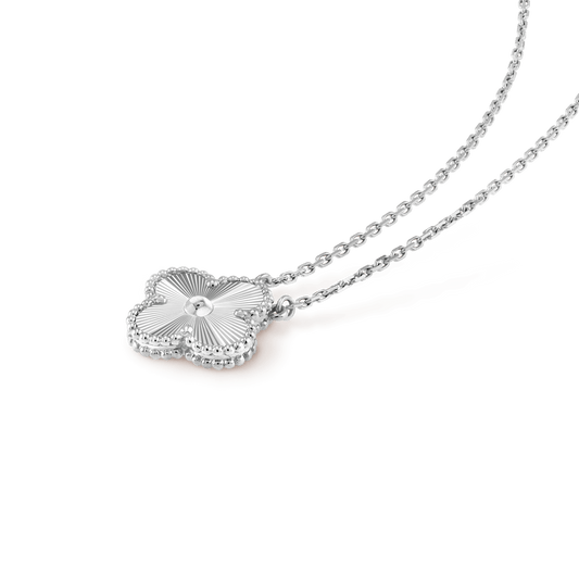 18K Vintage Alhambra Pendant Clover Necklace