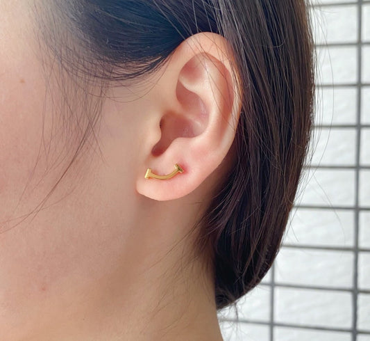 18K T Smile Yellow Gold Earrings