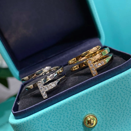 18K T Diamond Square Ring