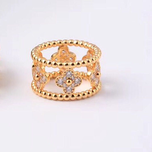 18K Perl̩e Clovers Ring