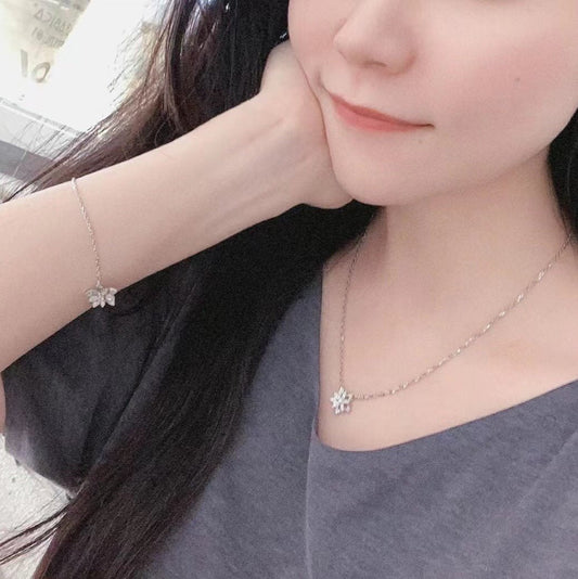 18K Lotus Openwork Pendant Bracelet