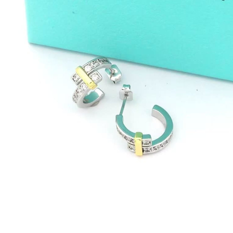 18K T Edge Hoop Earrings