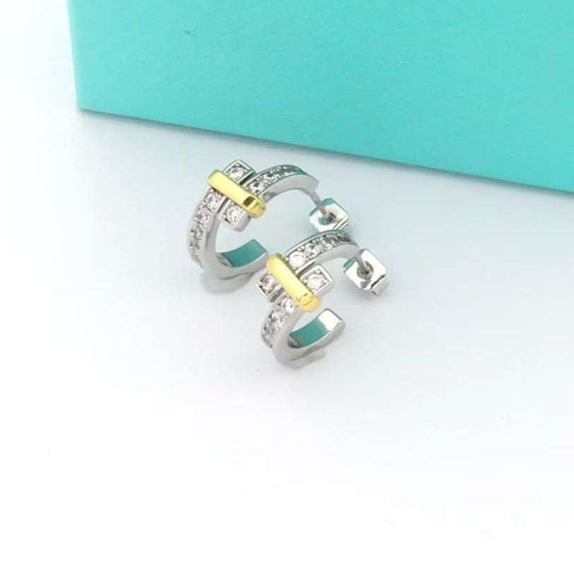 18K T Edge Hoop Earrings
