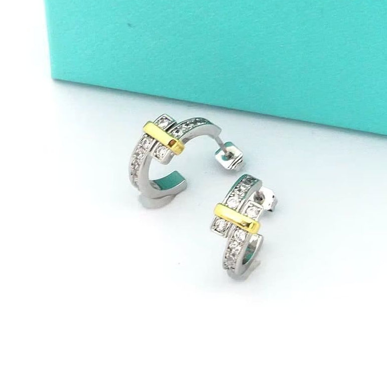 18K T Edge Hoop Earrings