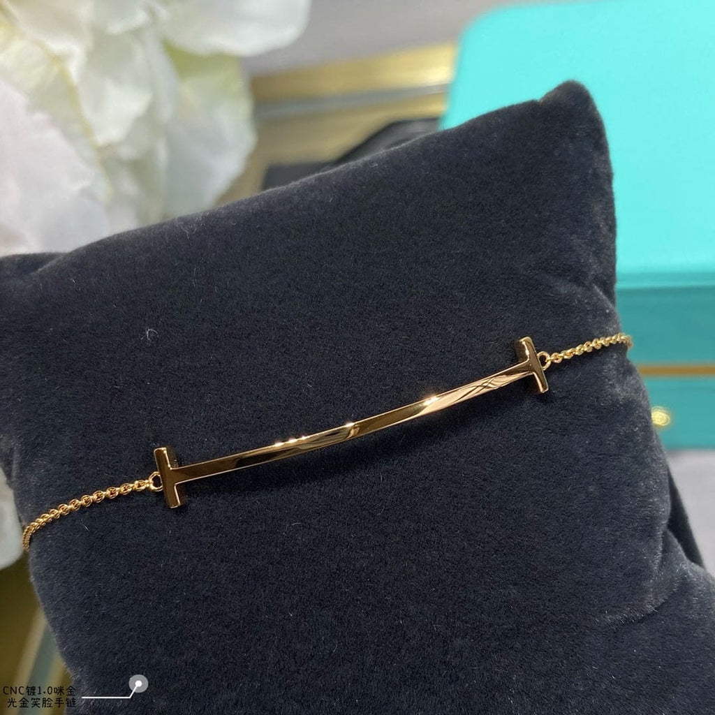 18K T Smile Bracelet
