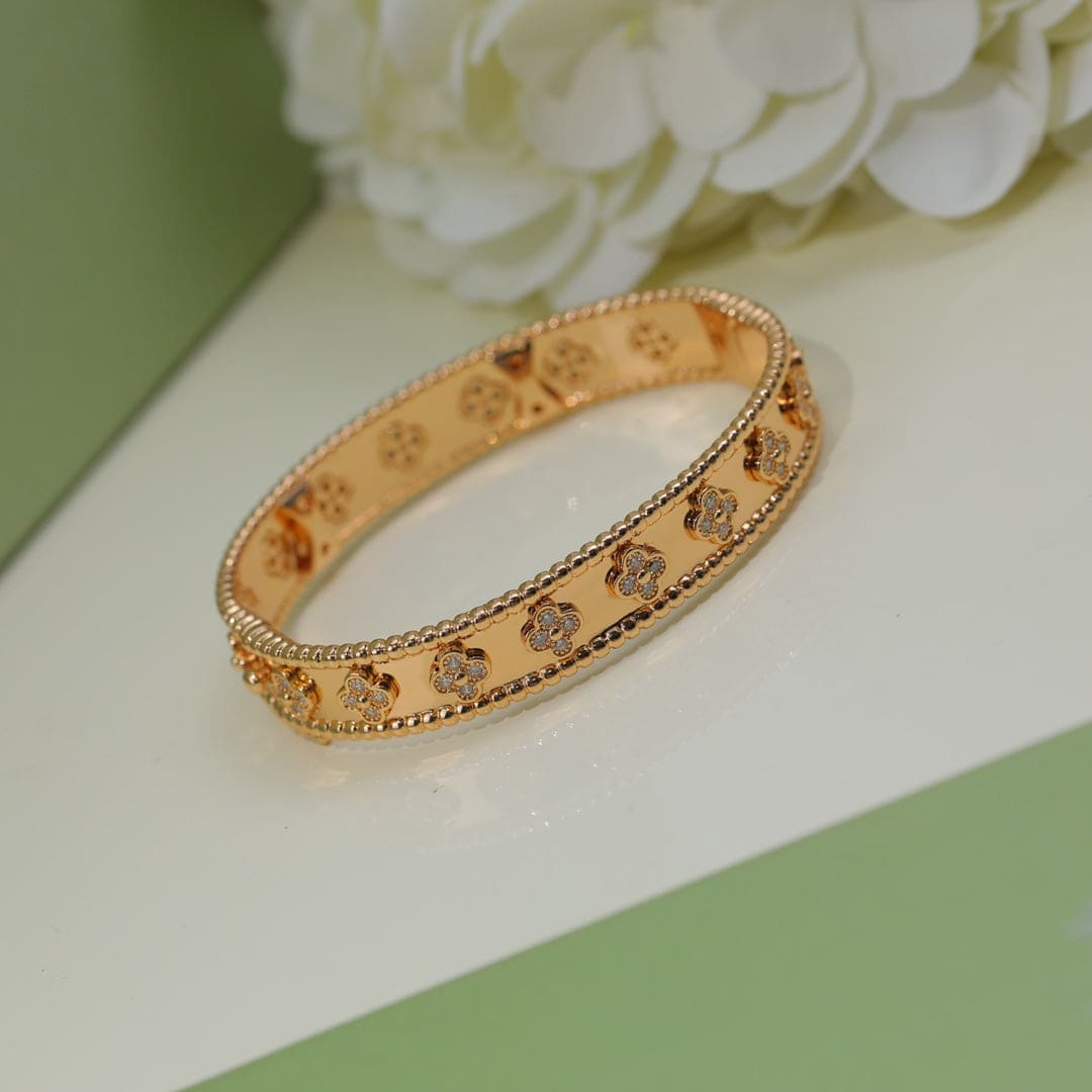 18K Perl̩e Clovers Bracelet