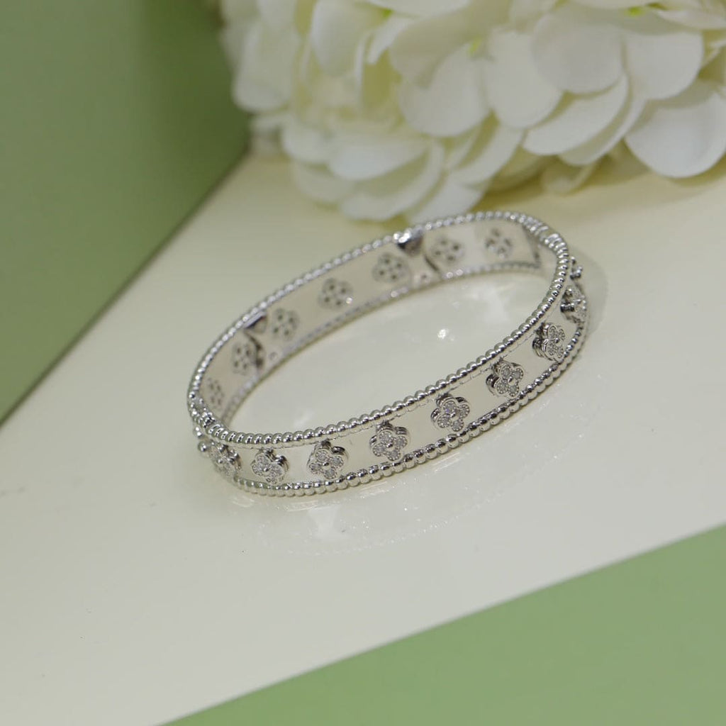 18K Perl̩e Clovers Bracelet