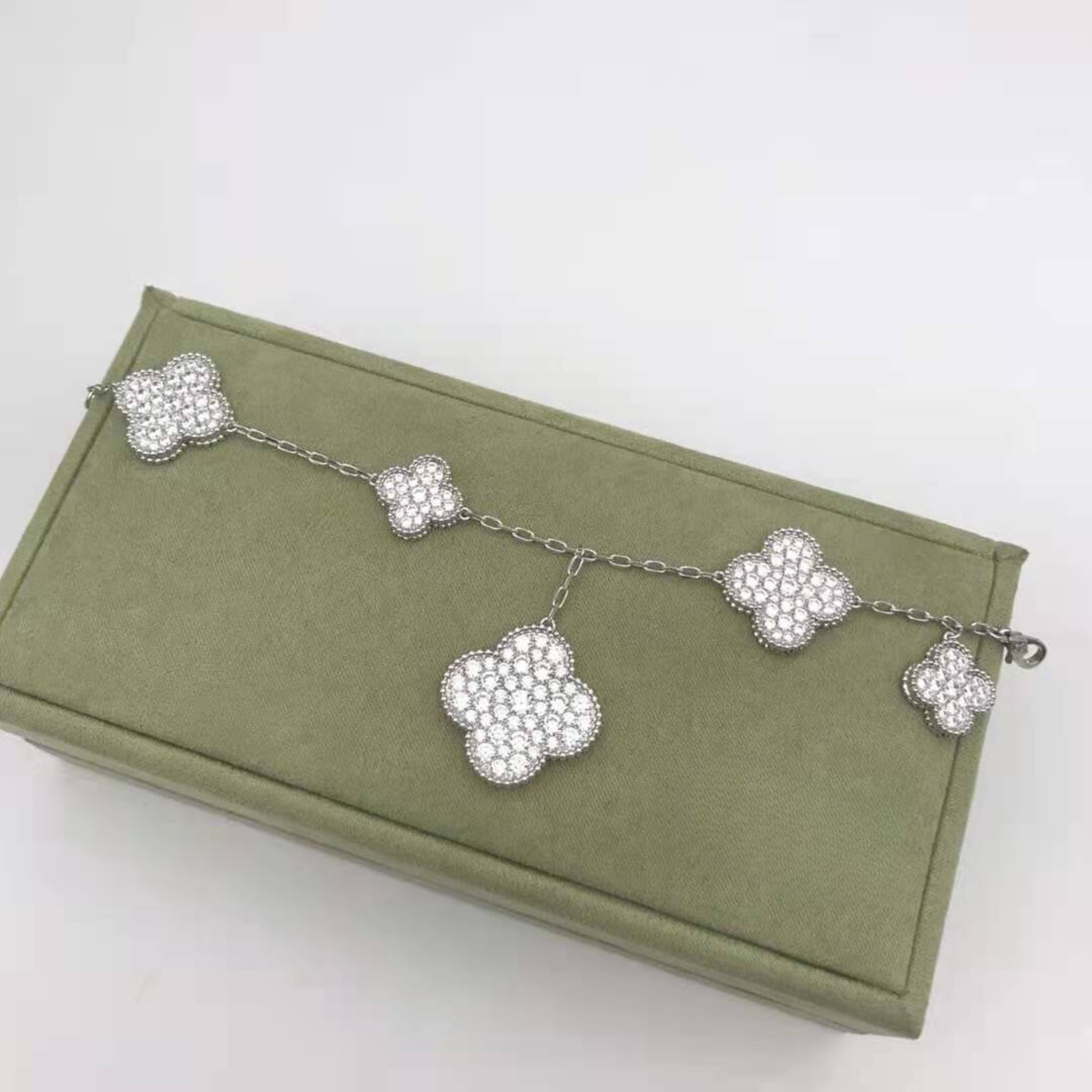 18K Magic Alhambra Five Motifs Diamonds Bracelet
