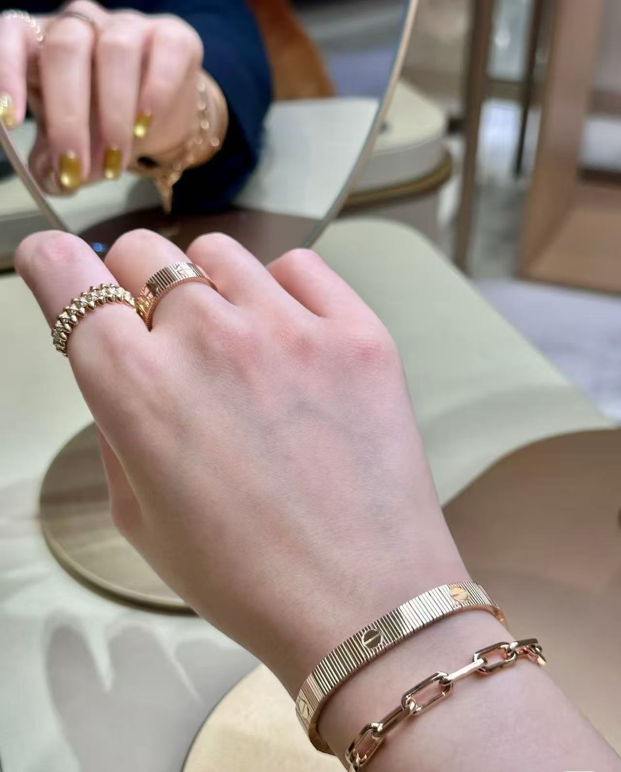 18K Love Unlimited  flexible Bracelet