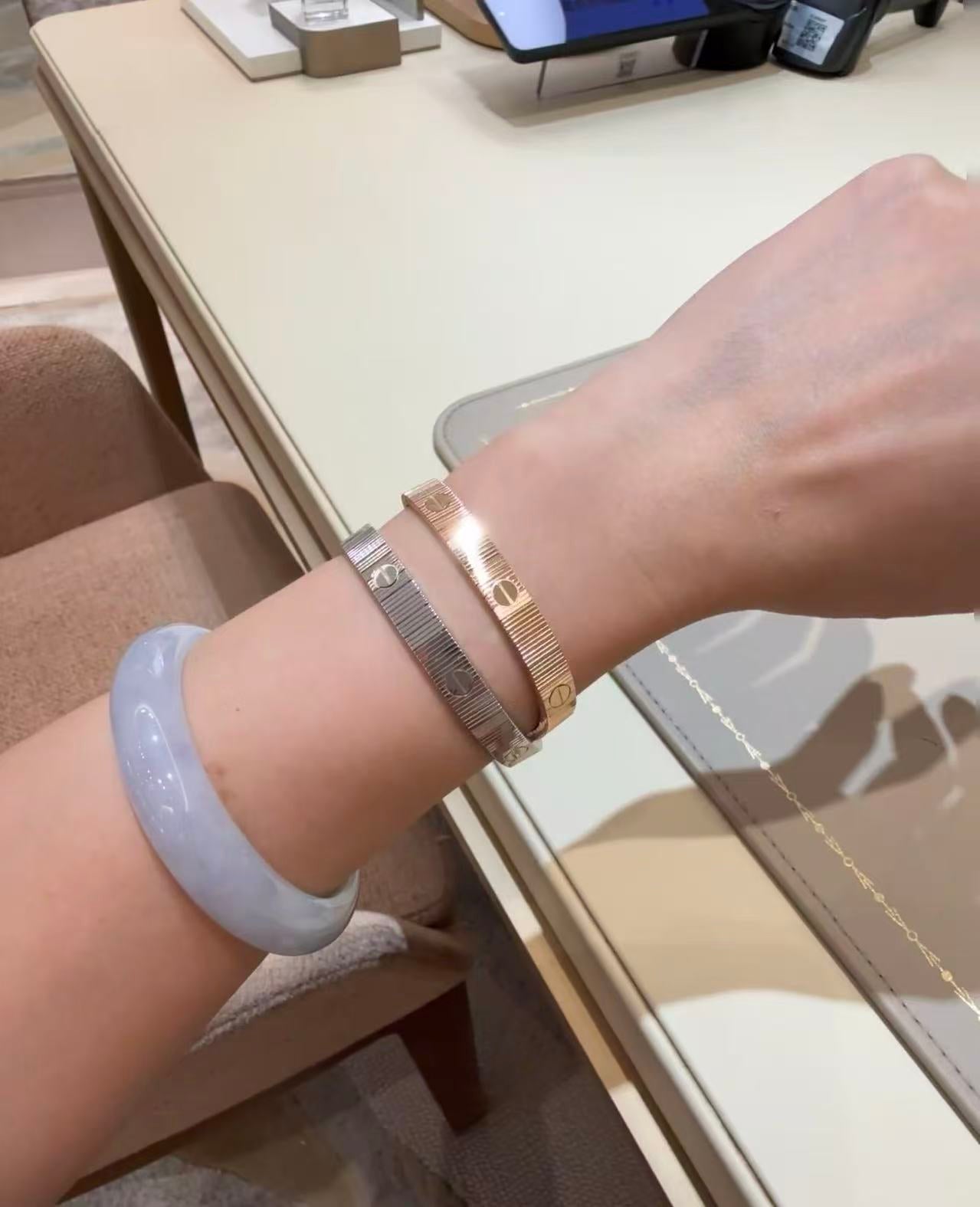 18K Love Unlimited  flexible Bracelet