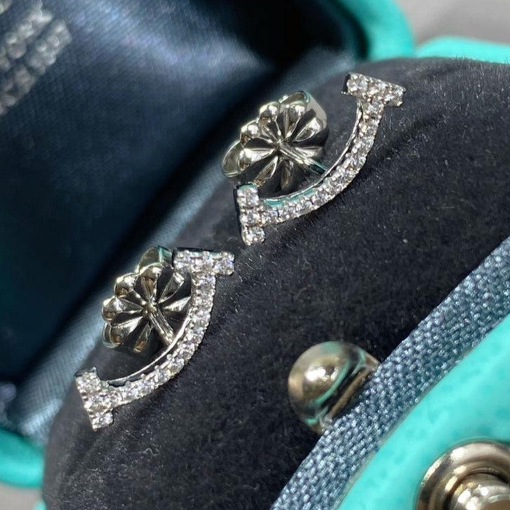 18K T Smile Diamonds Earrings