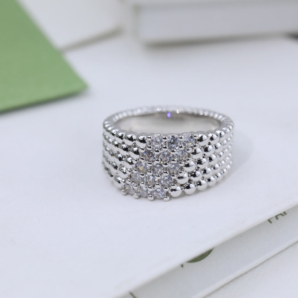 18K Perl̩e Diamonds Five Rows Ring