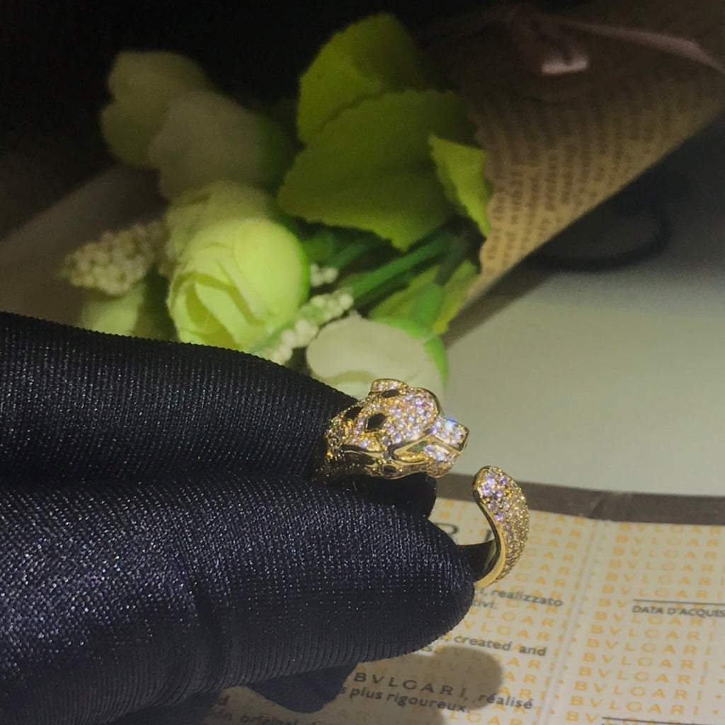 18K Panth̬re De Diamond Ring