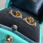 18K T Smile Diamonds Earrings