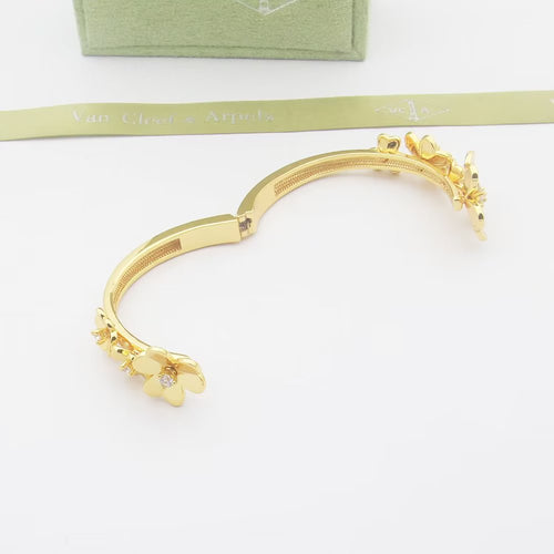 18K Frivole Seven Flowers Bracelet